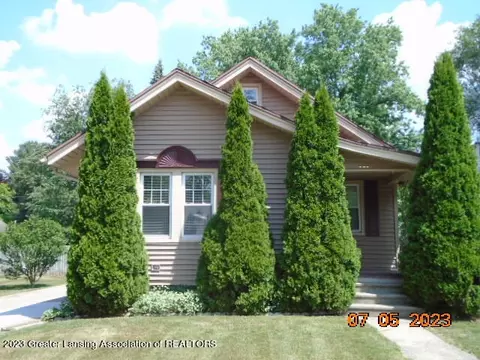 629 Paris Ave, Lansing, MI 48910