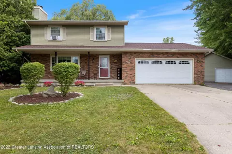 4754 Loch Lomond Dr, Holt, MI 48842