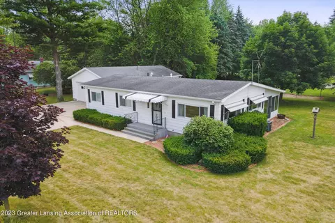 605 W Elba St, Perrinton, MI 48871
