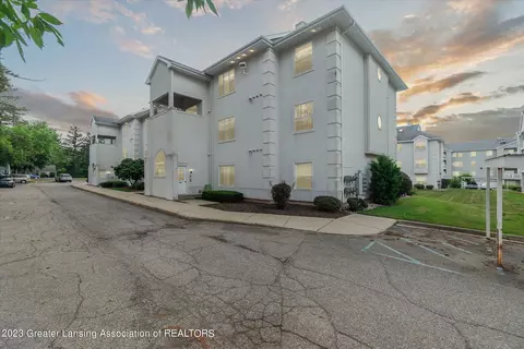 288 W Saginaw St #204, East Lansing, MI 48823