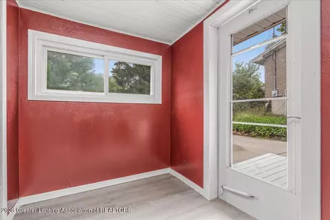 3528 Aurelius Rd, Lansing, MI 48910 photo 7