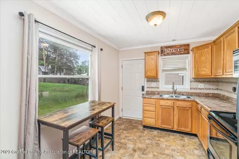 3528 Aurelius Rd, Lansing, MI 48910 photo 13