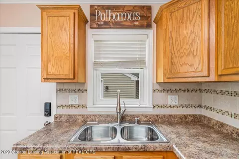 3528 Aurelius Rd, Lansing, MI 48910 photo 15