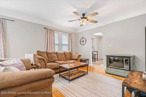 3528 Aurelius Rd, Lansing, MI 48910 photo 11