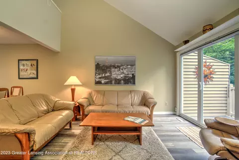 3627 E Meadows Ct, Okemos, MI 48864 photo 15