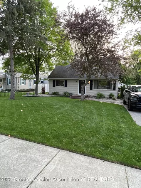 507 N Bridge St, Dewitt, MI 48820