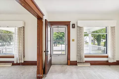 511 E Higham St, Saint Johns, MI 48879 photo 7