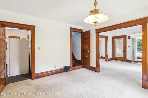 511 E Higham St, Saint Johns, MI 48879 photo 9