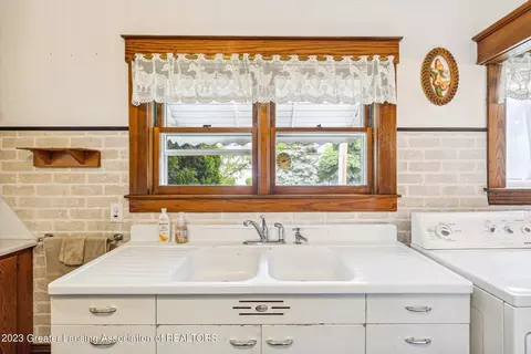 511 E Higham St, Saint Johns, MI 48879 photo 15
