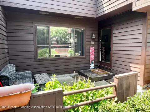 101 E Jolly Rd, Lansing, MI 48910