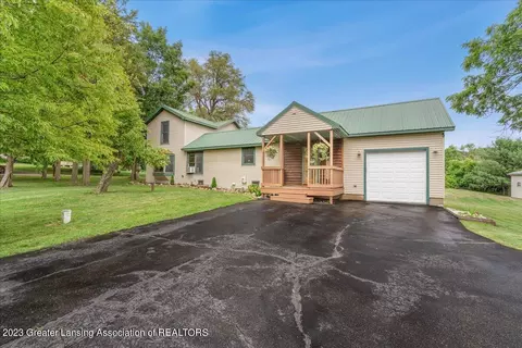 6776 Howe Rd, Bath, MI 48808 photo 7
