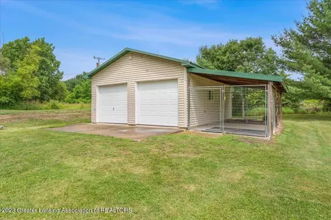 6776 Howe Rd, Bath, MI 48808 photo 2