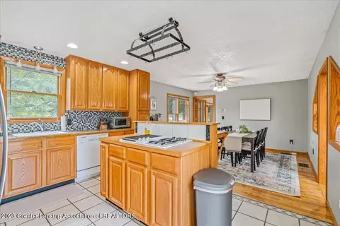 6776 Howe Rd, Bath, MI 48808 photo 13