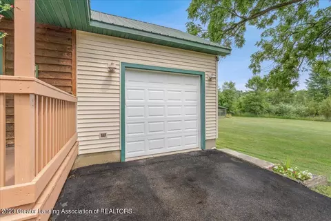 6776 Howe Rd, Bath, MI 48808 photo 37