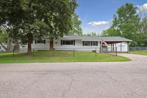 1210 Daisy Ln, East Lansing, MI 48823