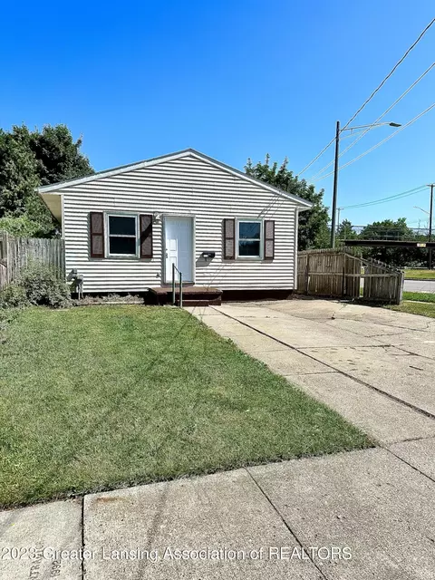 1112 W Barnes Ave, Lansing, MI 48910