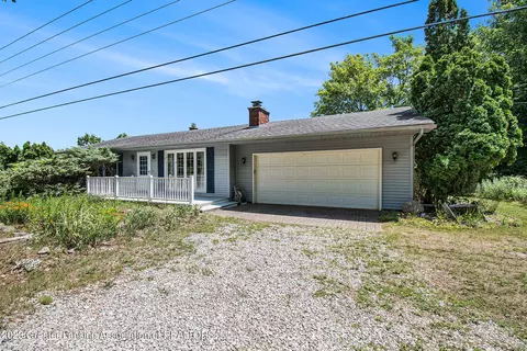 495 S Perkey Rd #R3, Charlotte, MI 48813