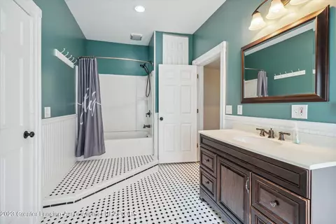 307 E Walker St, Saint Johns, MI 48879 photo 19