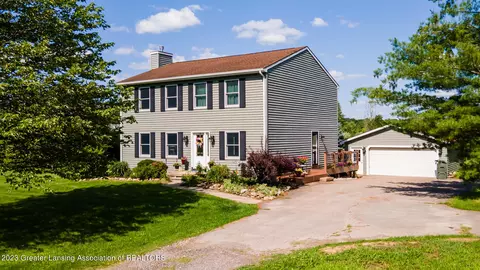 258 Norlynn Dr, Howell, MI 48843