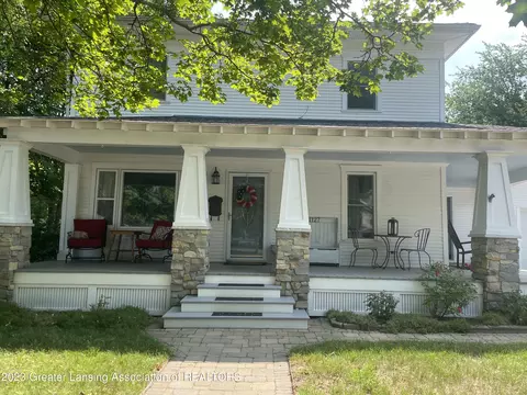 1127 Degroff St, Grand Ledge, MI 48837