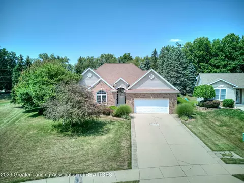 11276 Autumn Meadows Dr, Dewitt, MI 48820