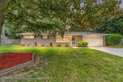 4554 Eastwood Dr, Okemos, MI 48864