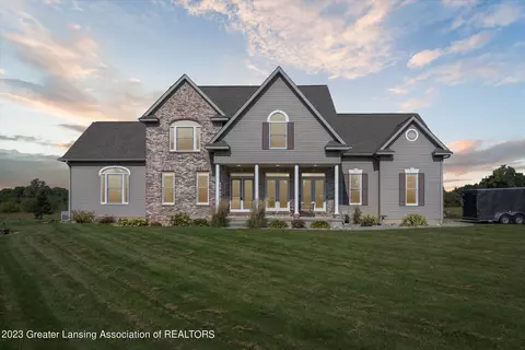 5621 M-52, Perry, MI 48872