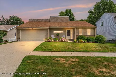 2352 Graystone Dr, Okemos, MI 48864
