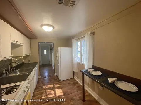 2020 E Cavanaugh Rd, Lansing, MI 48910 photo 10