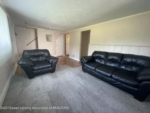 2020 E Cavanaugh Rd, Lansing, MI 48910 photo 7