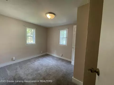 2020 E Cavanaugh Rd, Lansing, MI 48910 photo 14