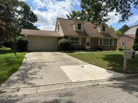 1147 Hillgate Way, Lansing, MI 48912