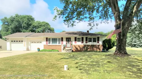 4937 Hudson St, Dimondale, MI 48821