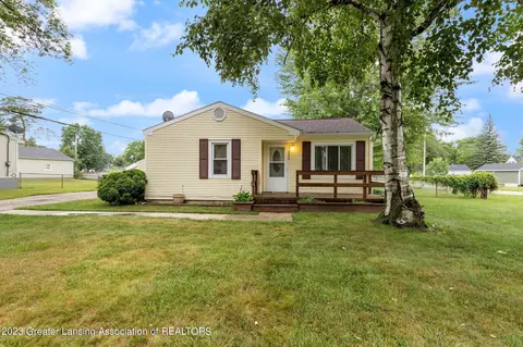 3004 S Catherine St, Lansing, MI 48911