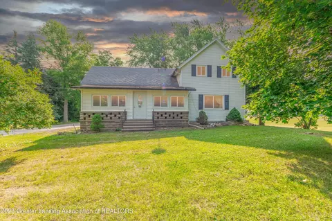 7544 N Dewitt Rd, Saint Johns, MI 48879