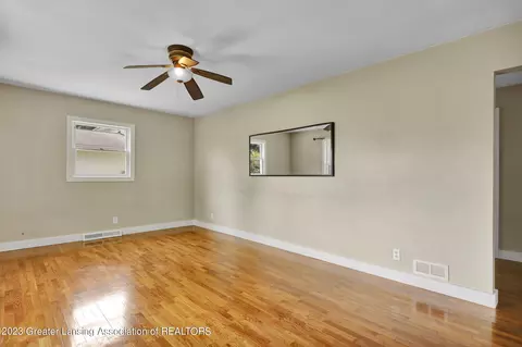 321 E Cherry St, Mason, MI 48854 photo 8