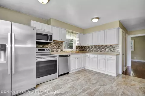 321 E Cherry St, Mason, MI 48854 photo 17
