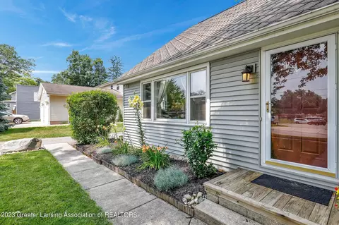 321 E Cherry St, Mason, MI 48854 photo 7