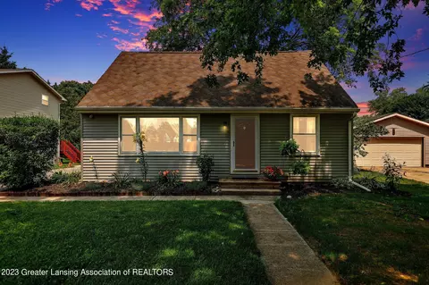 321 E Cherry St, Mason, MI 48854 photo 2