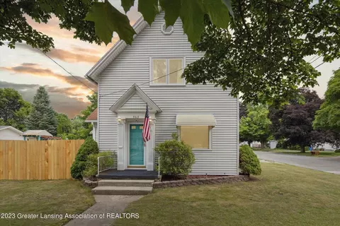 565 Abbott St, Owosso, MI 48867