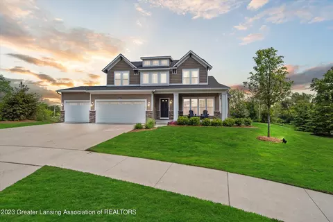 6008 Southridge Rd, East Lansing, MI 48823