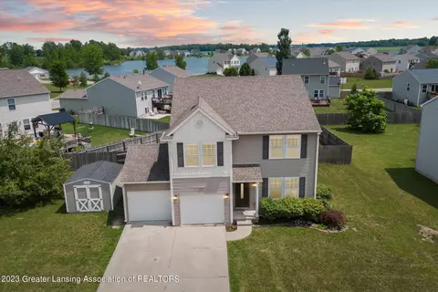 285 Poplar Ln, Mason, MI 48854