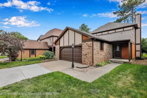 1414 Coventry Close, East Lansing, MI 48823
