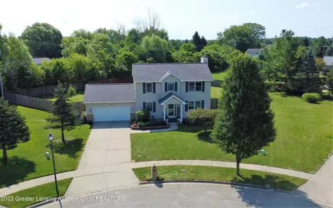 10108 Deblind Cir, Dimondale, MI 48821