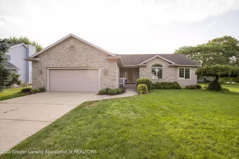 238 Wedgewood Dr, Charlotte, MI 48813