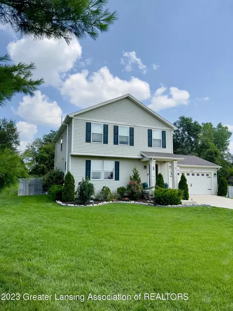 504 N Clearwater Dr, Perry, MI 48872