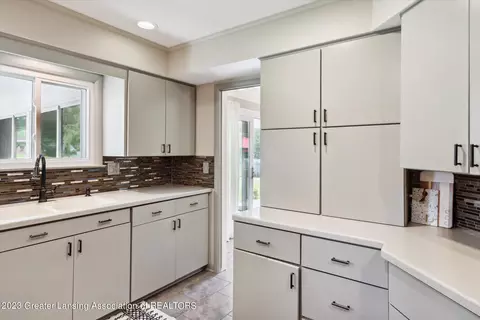 2335 Arbor Hills Rd, Jackson, MI 49201 photo 24