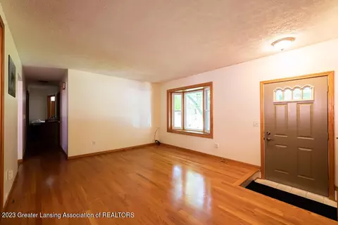 4920 Knapp St, Dimondale, MI 48821 photo 6