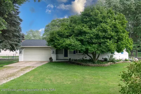 4920 Knapp St, Dimondale, MI 48821 photo 2