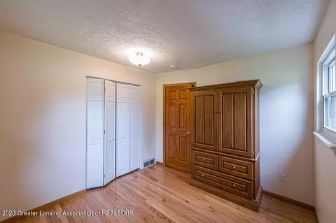 4920 Knapp St, Dimondale, MI 48821 photo 12